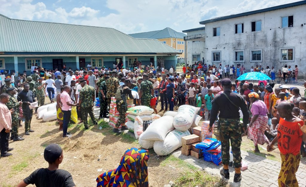 Navy donates relief materials to 5,000 flood-displaced people in Rivers LG