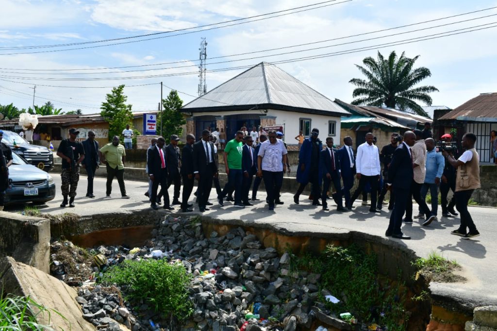 Gov. Otu Inspects Erosion Sites, Seeks World Bank Support