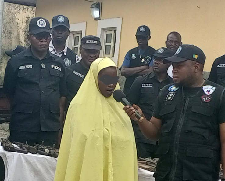 30-year-old woman arrested with AK-47 hidden in garri sack