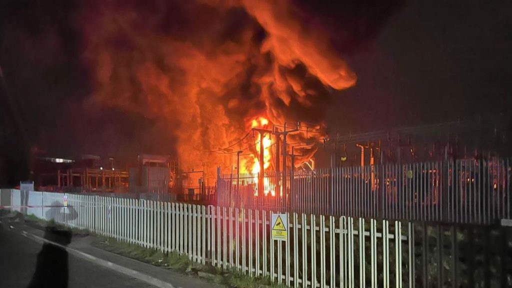 Power outage forces Heathrow Airport to close all day Heathrow-airport-fire