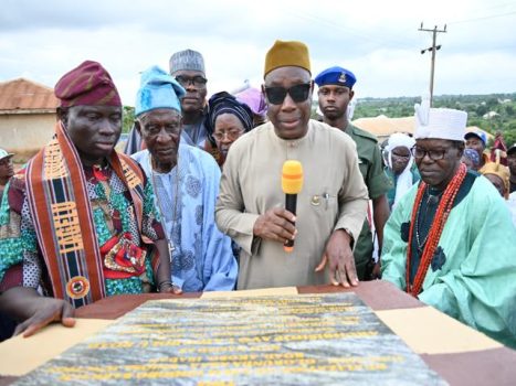Makinde commissions 5.9km dualised Akobo-Ojurin-Olorunda Abaa road Oyo-road-commissioning