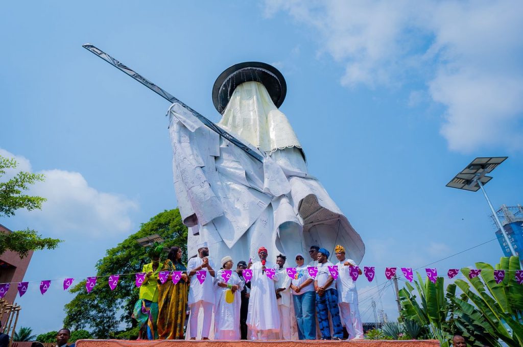 Lagos - Eyo Monument