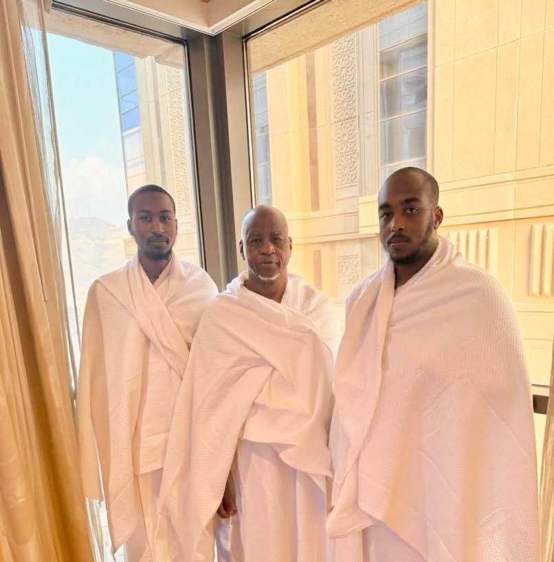 Sultan of Sokoto Performs Umrah, Prays for Peace and Unity in Nigeria Sultan Umrah